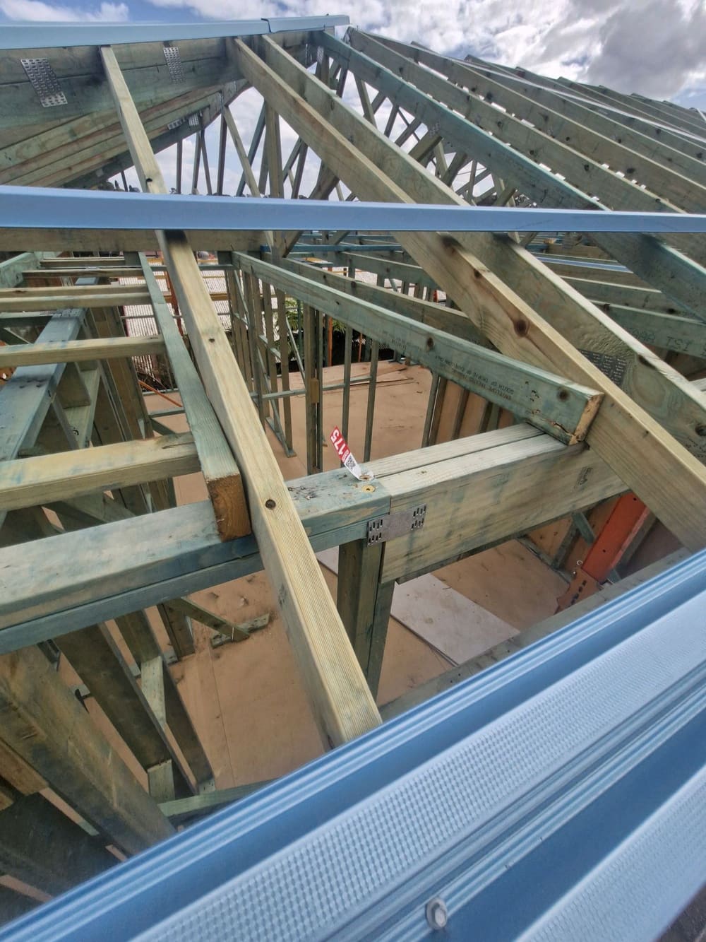 Not installed, recorded during a frame inspection in Mount Gravatt East